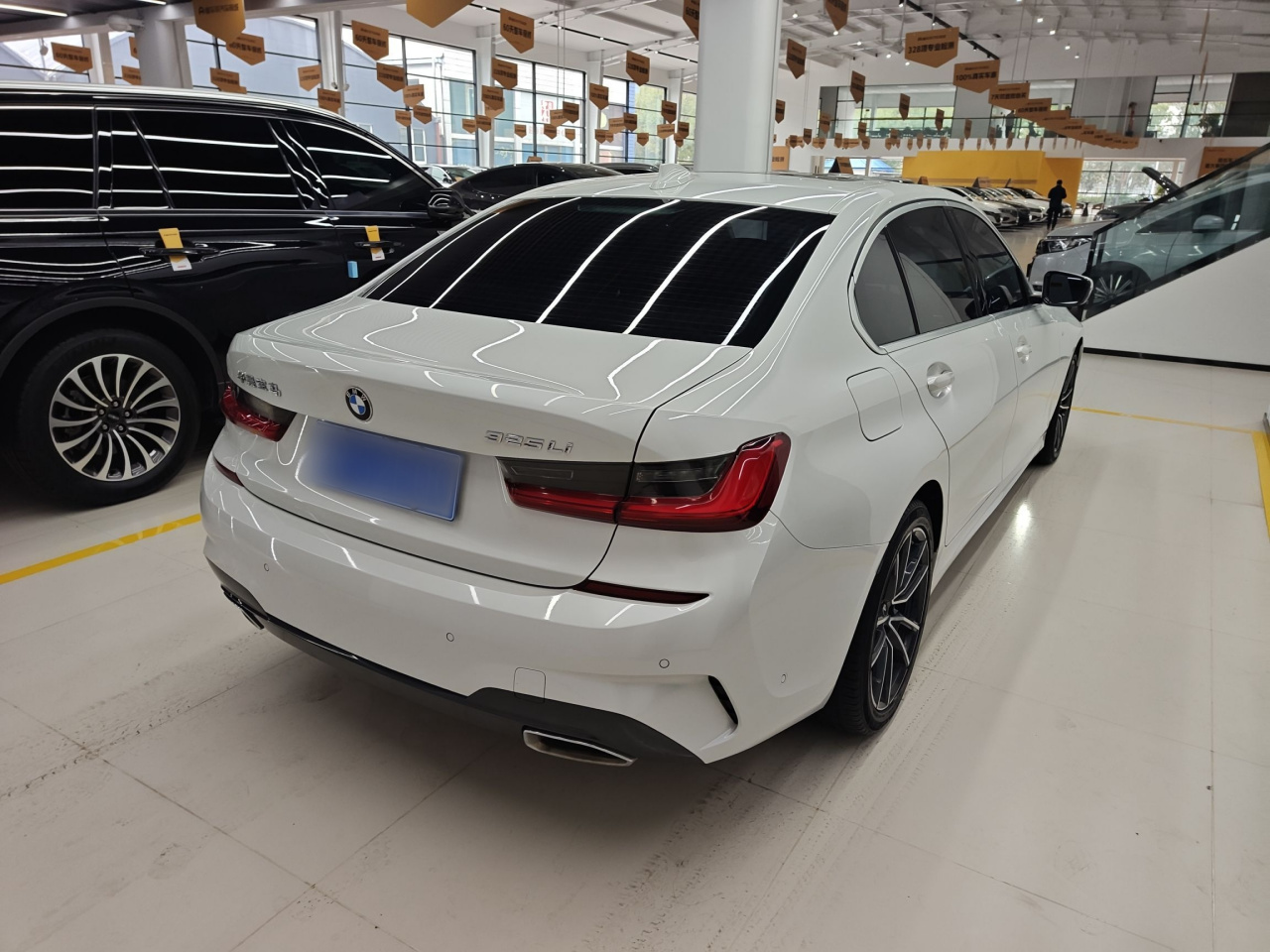 3 Series 2020 325Li M Sport Package photo 4