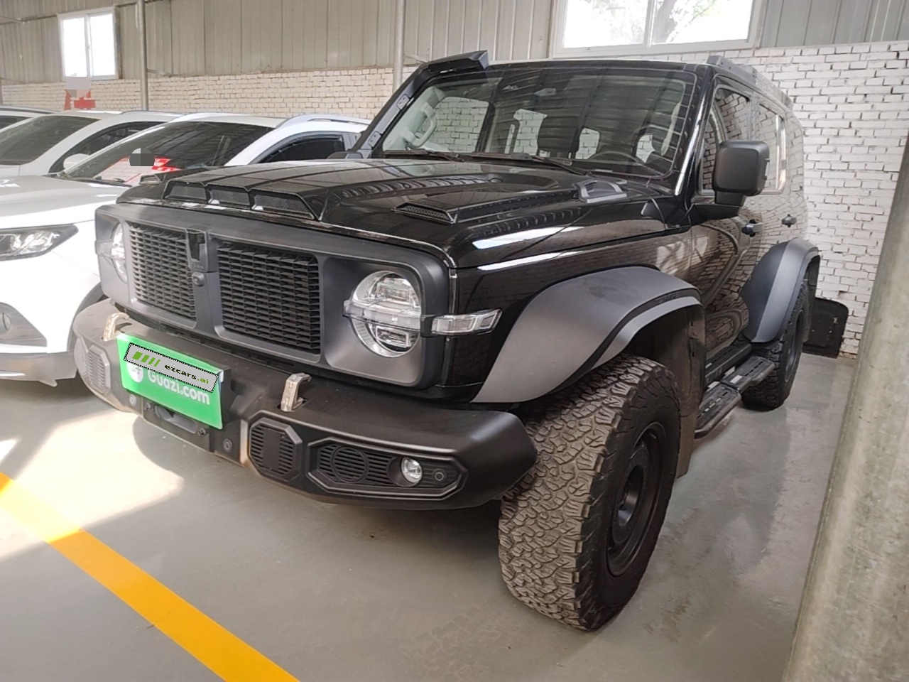 300 2023 2.0T 02