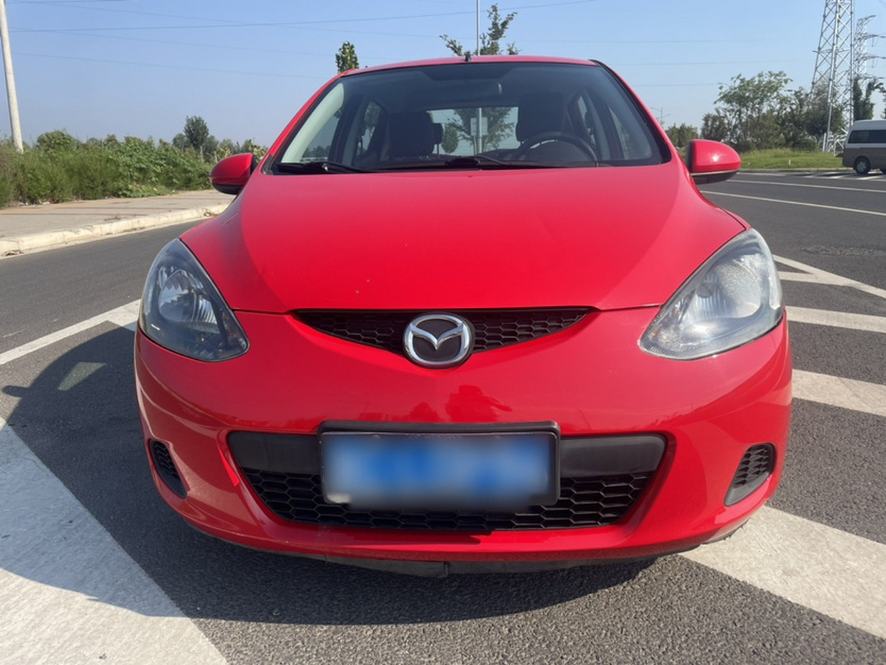 2 2012 Hatchback 1.3L AT Standard photo 4