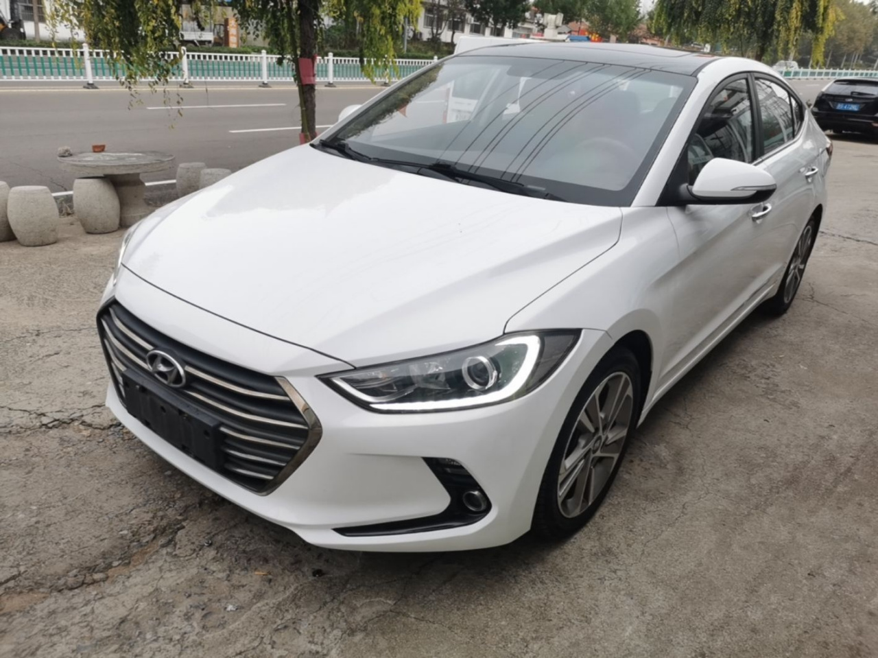 Elantra 2016 1.6L AT Smart Elite