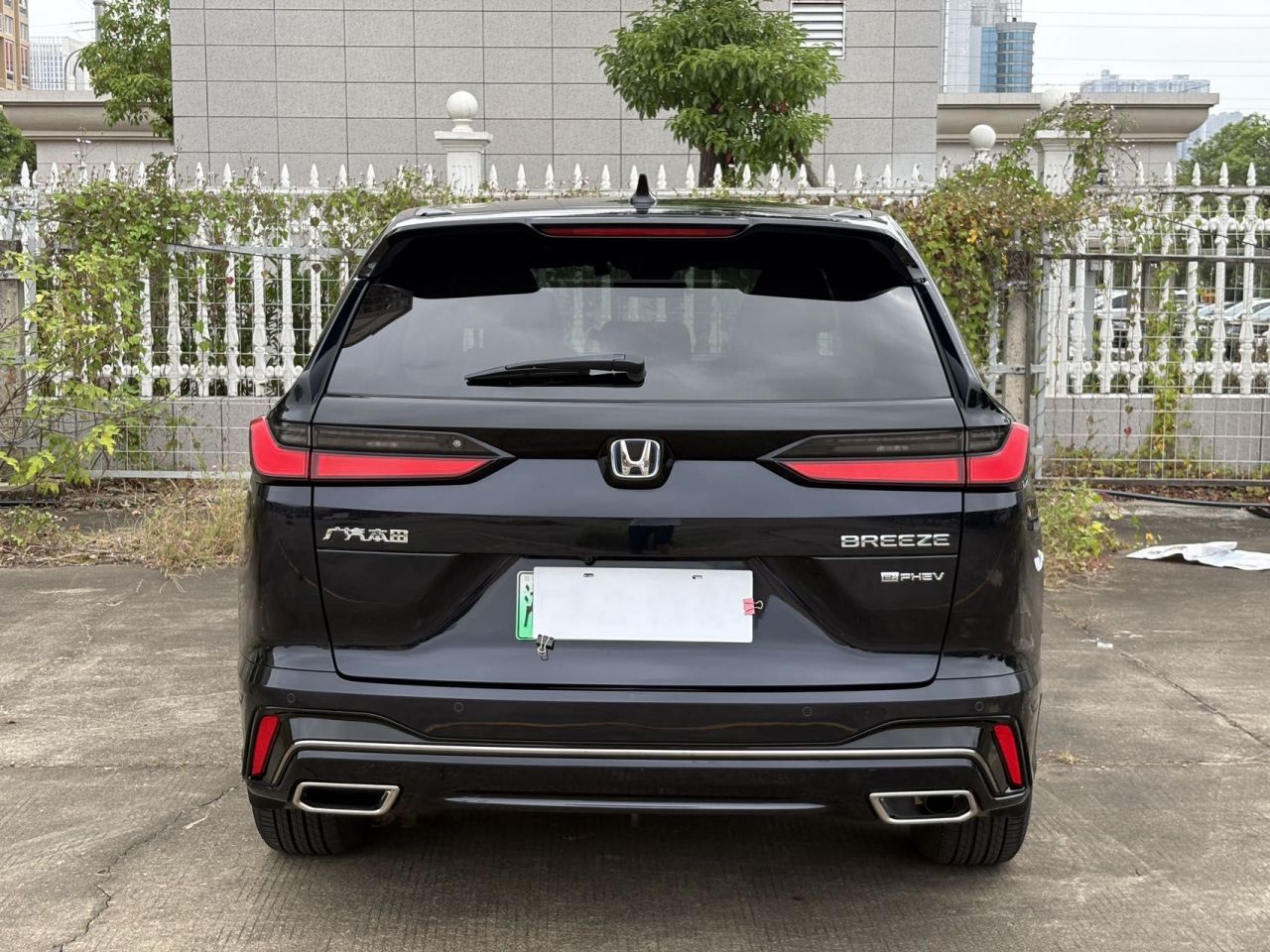 Breeze EV 2024 e:PHEV Exclusive photo 3