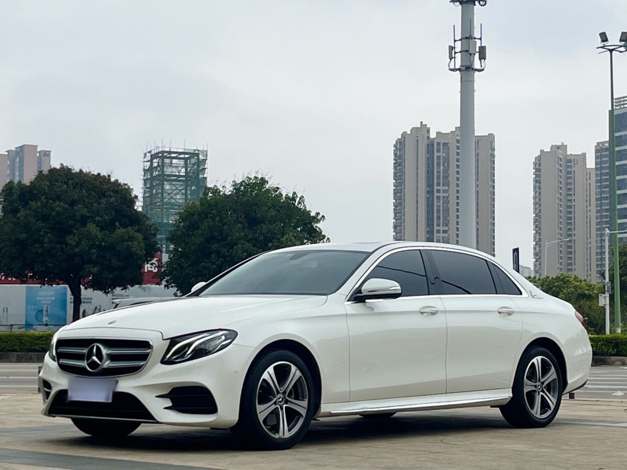 E-Class 2016 E 200 L Sport