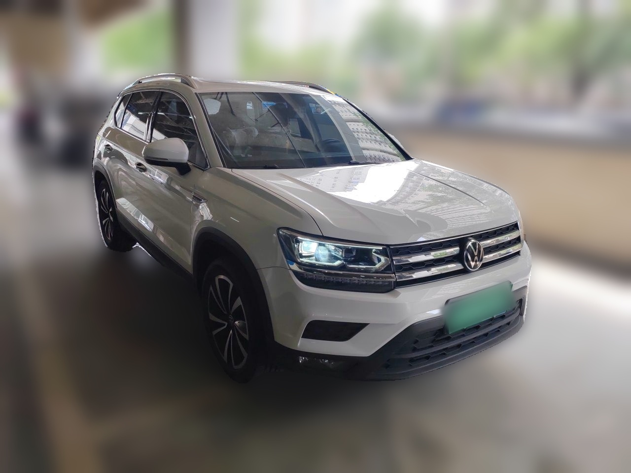 Tharu 2022 280TSI RWD Luxury photo 3
