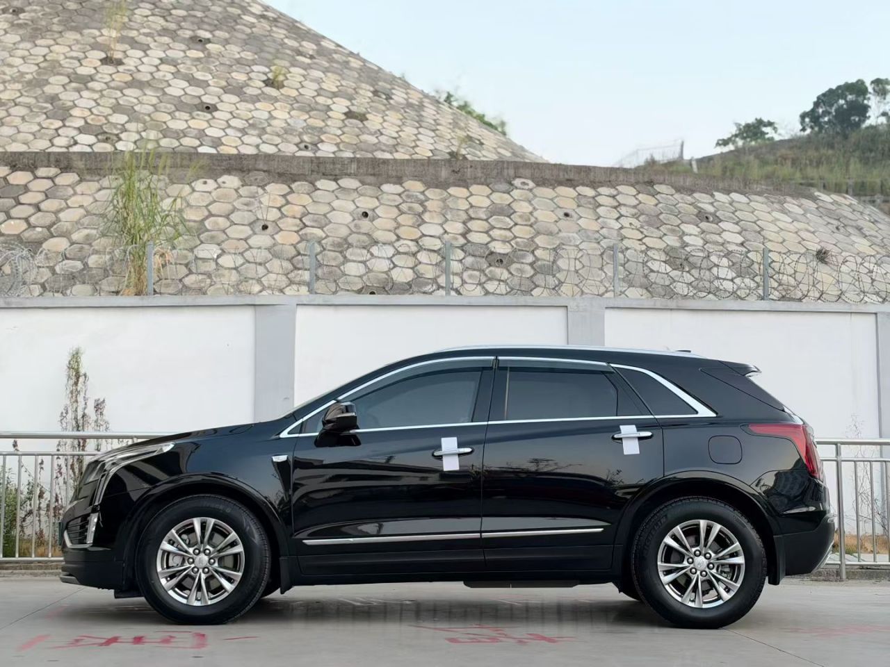 XT5 2020 28T Luxury photo 3