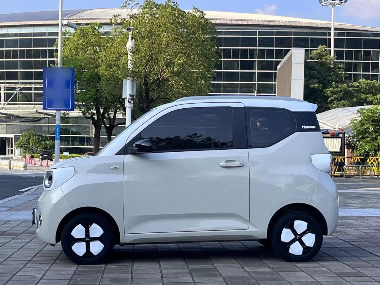 Hongguang MINIEV 2024 3rd Gen 215km Advanced photo 3