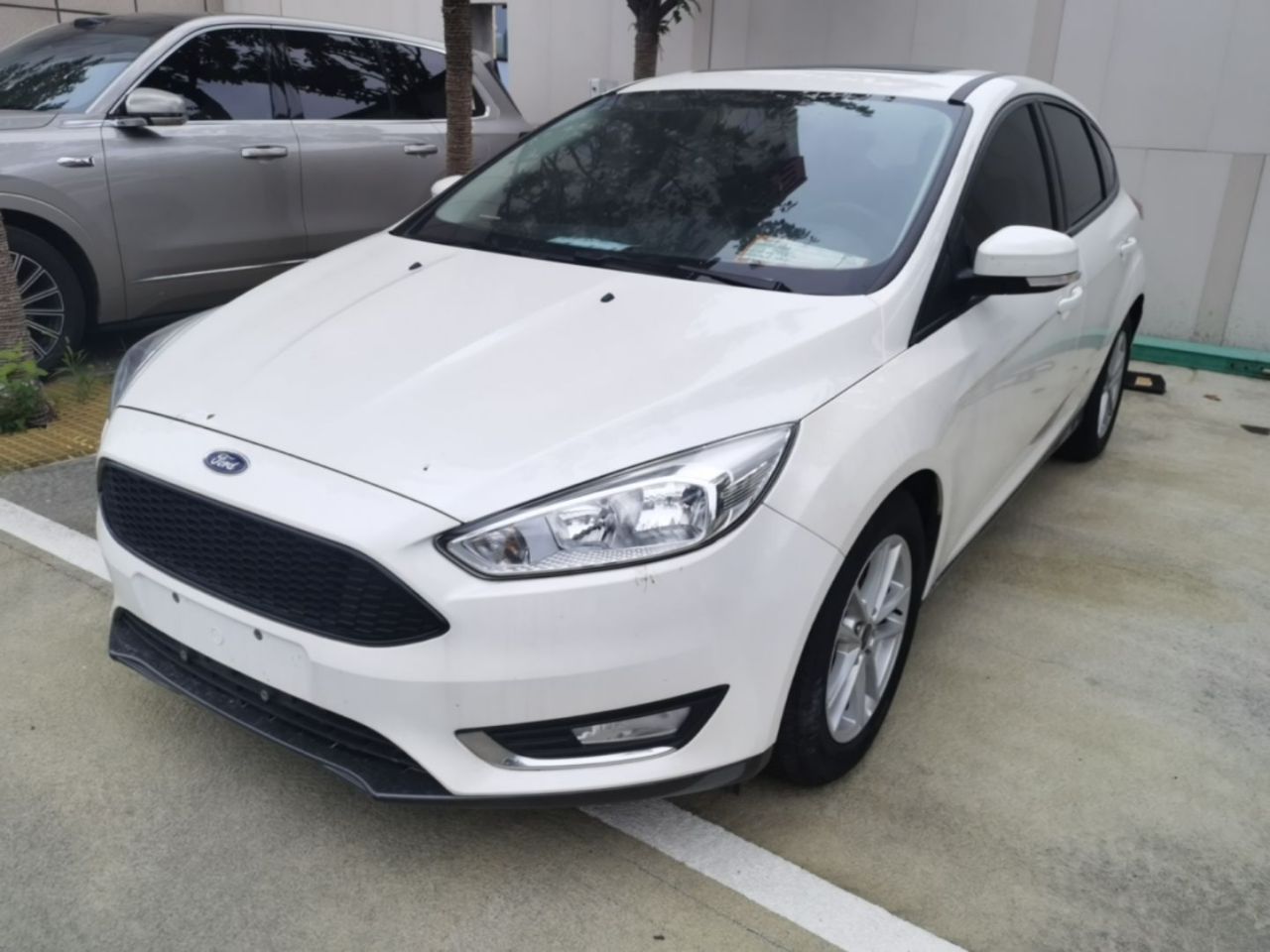 Focus 2015 Hatchback EcoBoost 125 MT