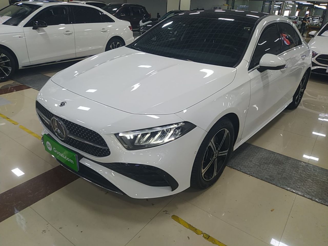 A-Class 2023 A 200 L Fashion