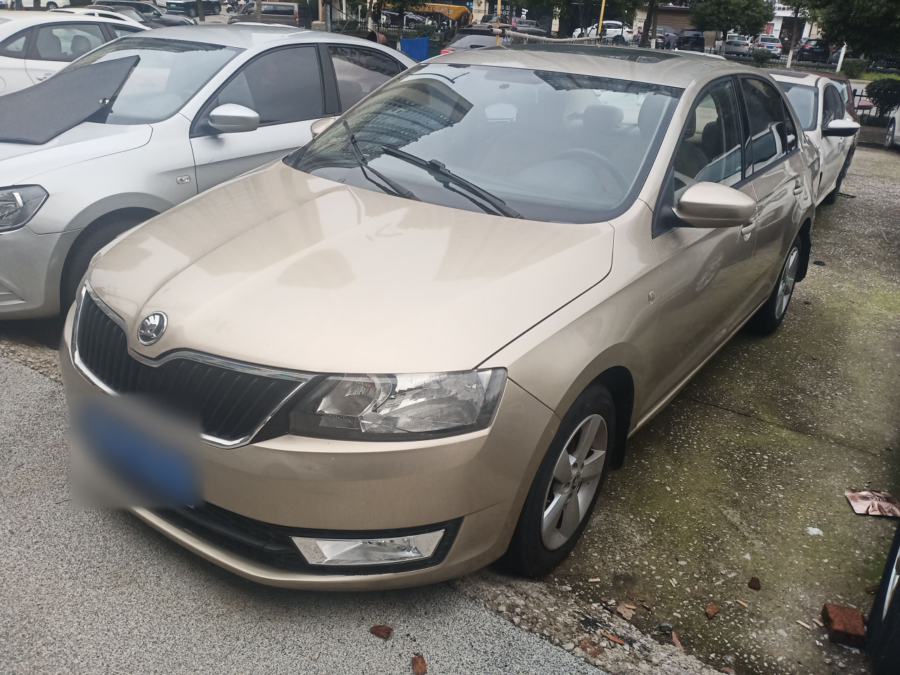 Rapid 2015 1.6L AT