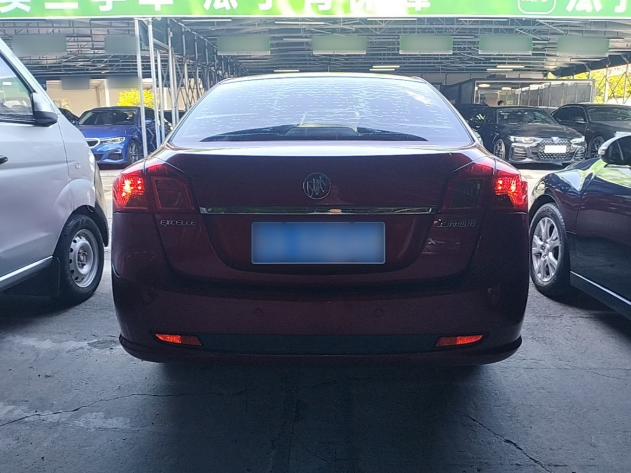 Excelle 2015 1.5L AT Classic photo 3