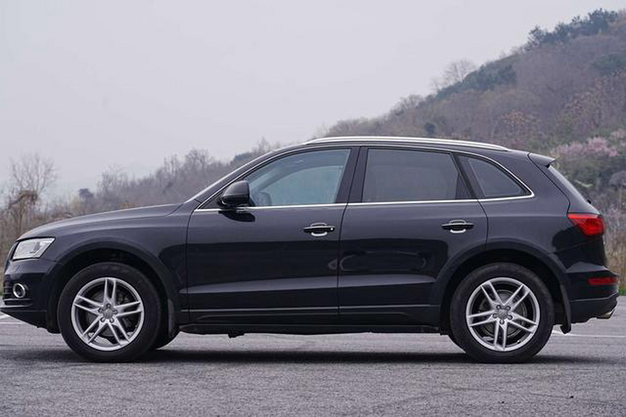 Q5 2017 40 TFSI Tech photo 3