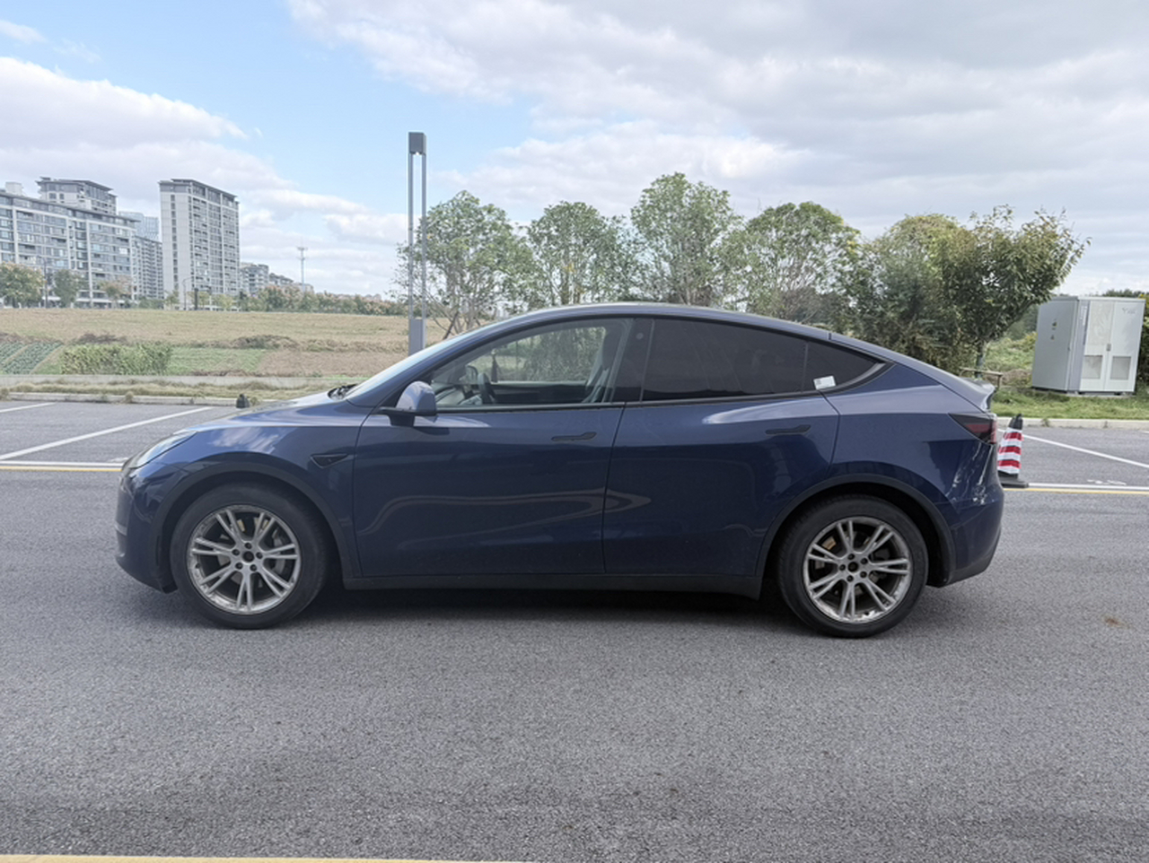 Model Y 2021 Long Range AWD photo 3