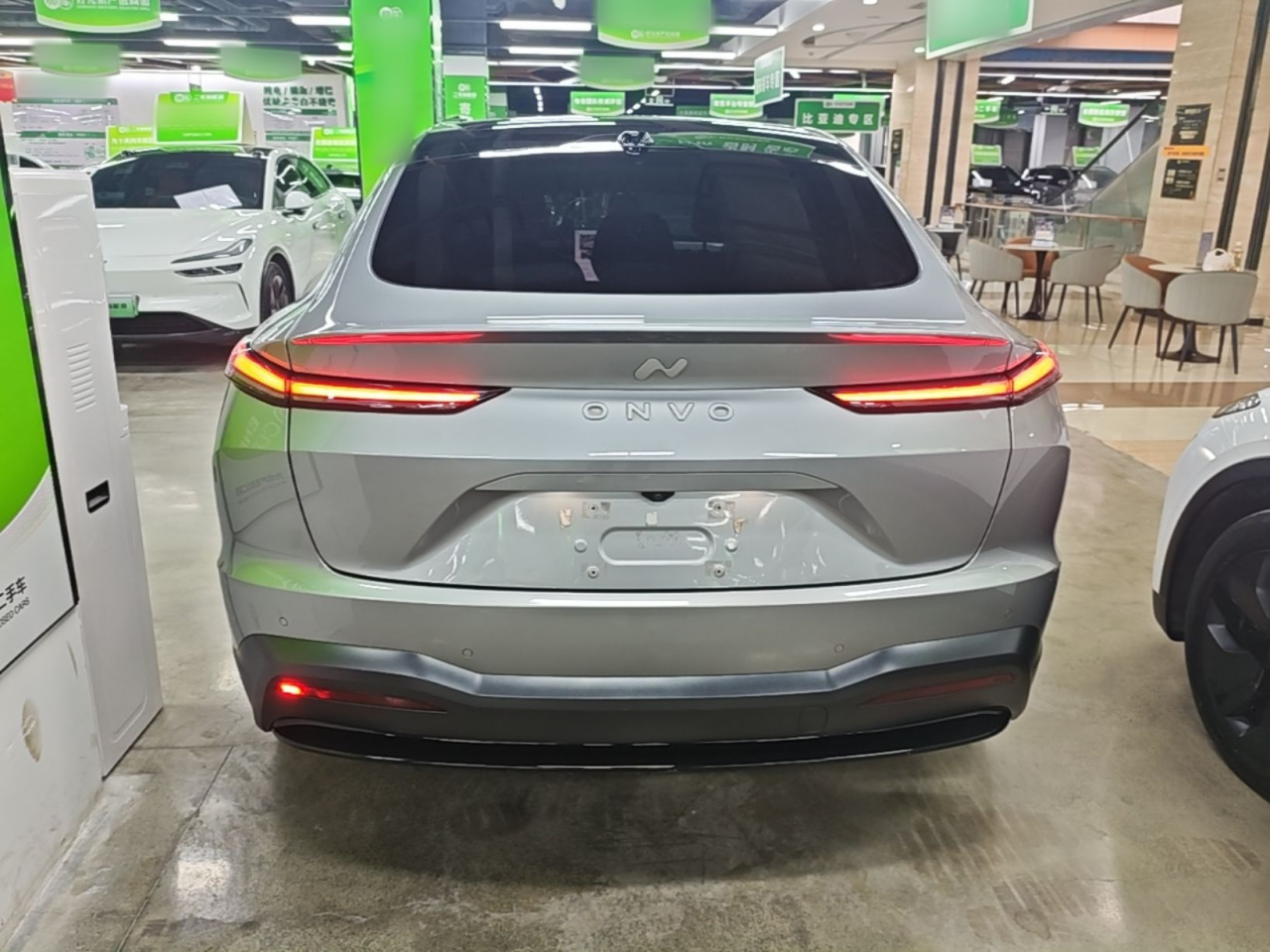 L60 2024 60kWh RWD photo 5