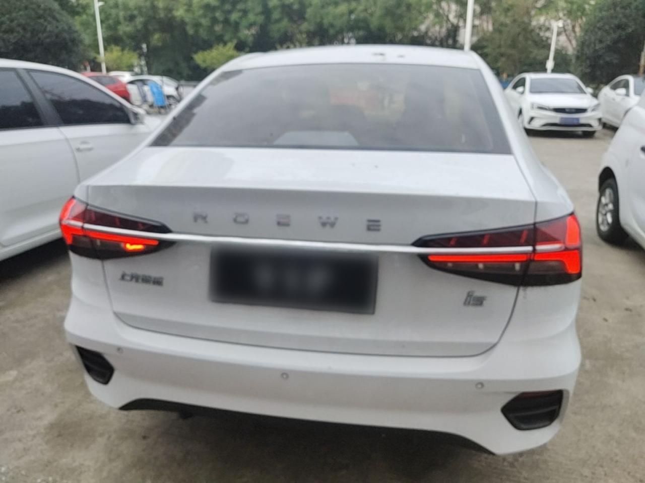 i5 2021 1.5L MT Platinum photo 3