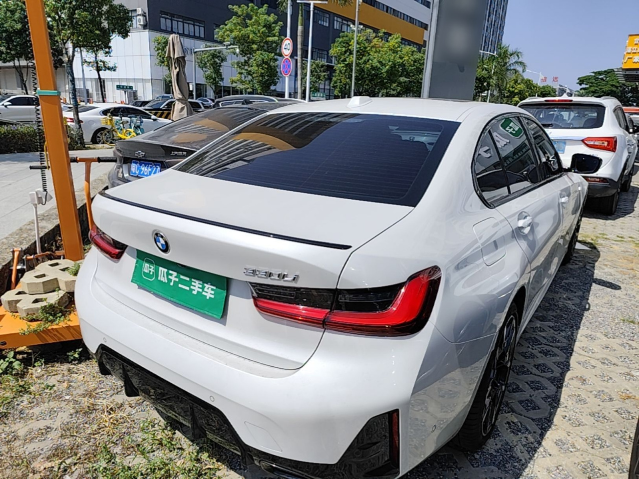 3 Series 2025 330Li Exclusive M M Sport Night Package photo 4