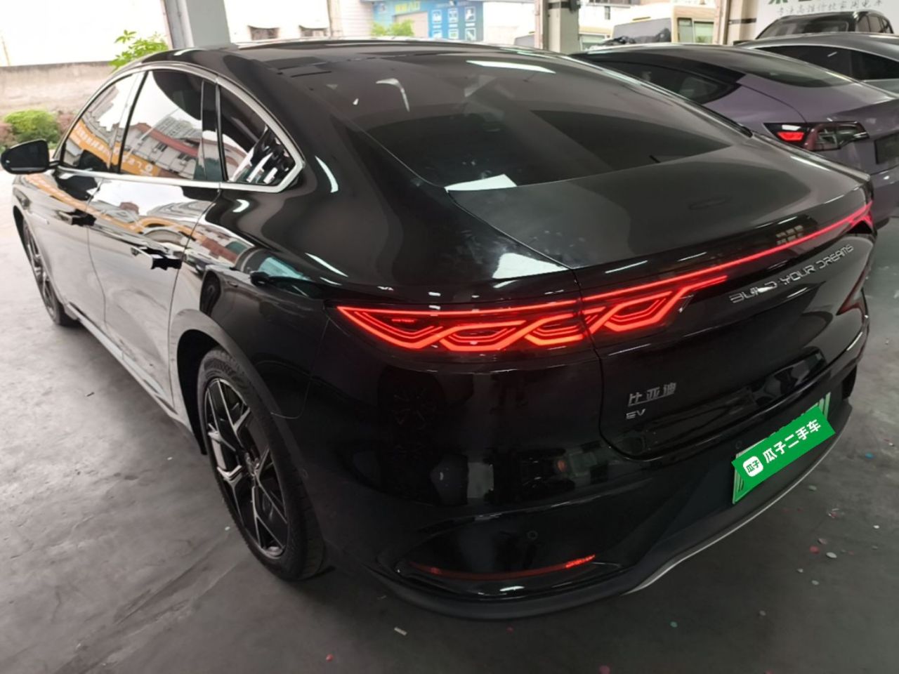 Han 2022 EV Founder 715KM FWD Flagship photo 4