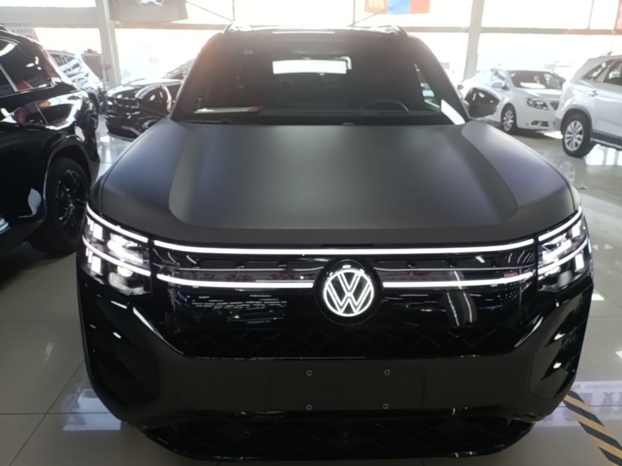 2025 Teramont Pro 450TSI AWD photo 2