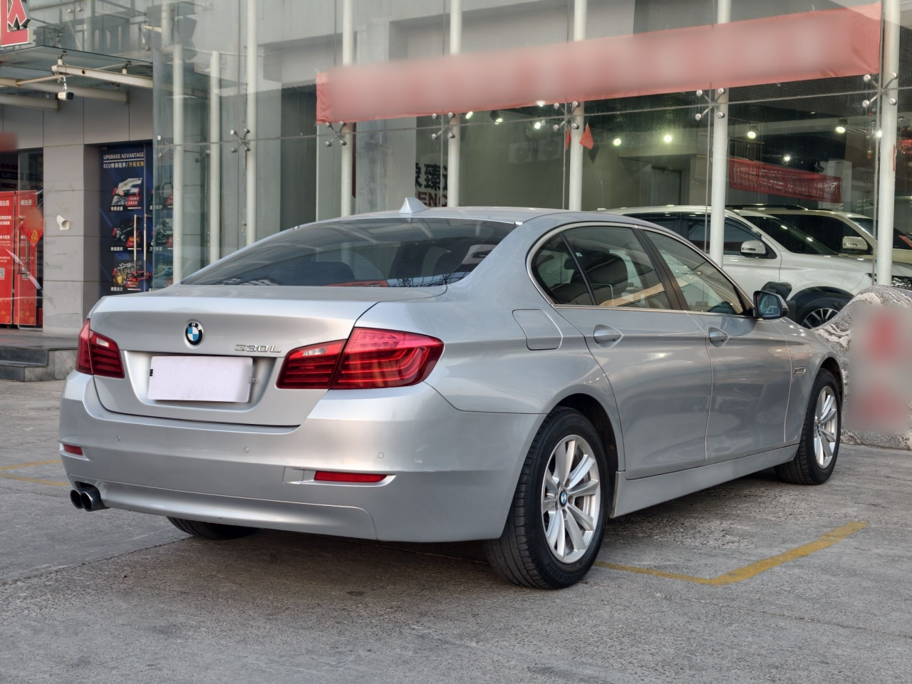 5 Series 2014 520Li photo 4