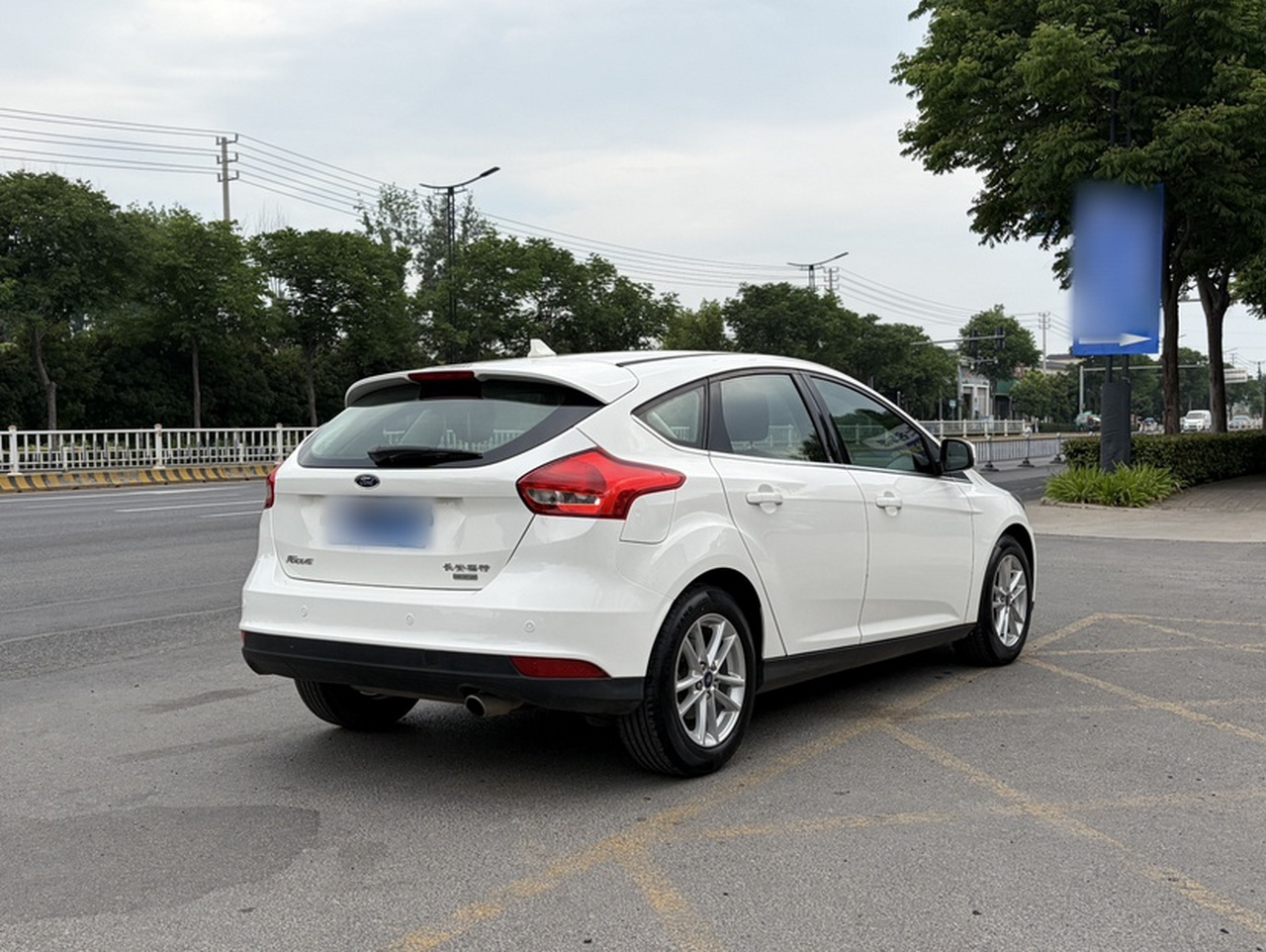 Focus 2018 Hatchback Classic EcoBoost 180 AT Elite photo 2