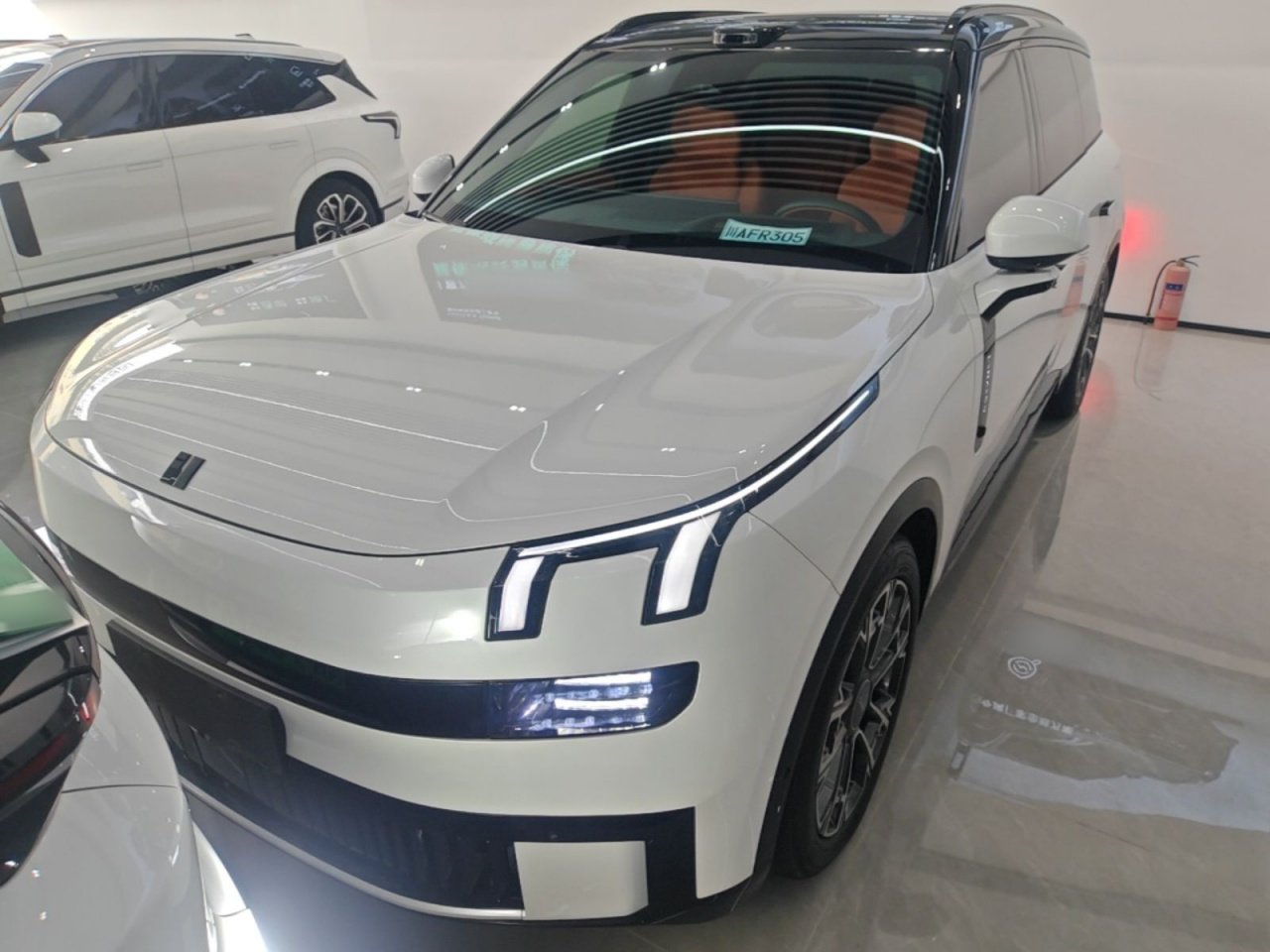 900 2025 2.0T Ultra 6-Seater photo 2