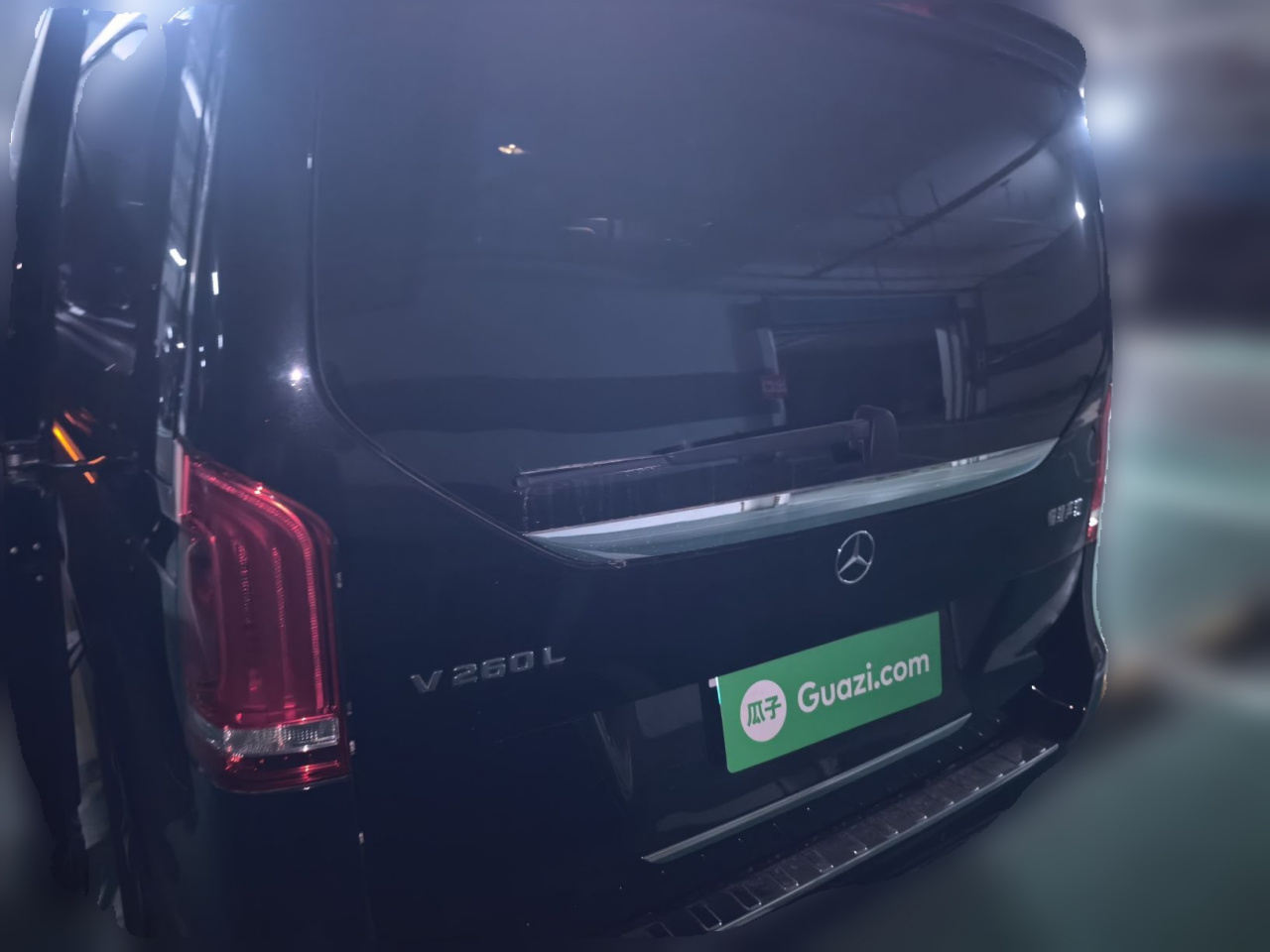 V-Class 2020 V 260 L Long Wheelbase Luxury photo 4