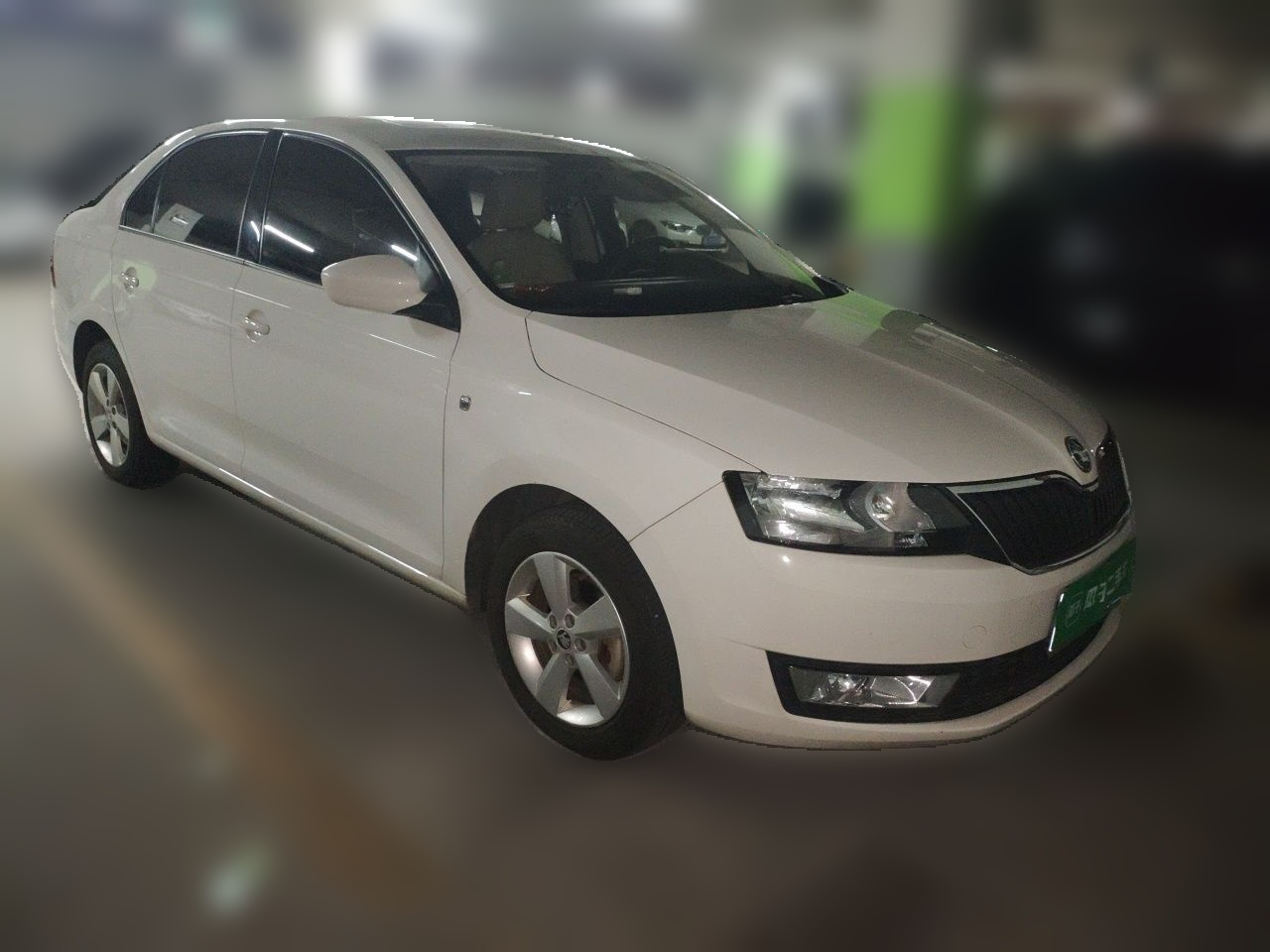 Rapid 2015 1.6L MT photo 3