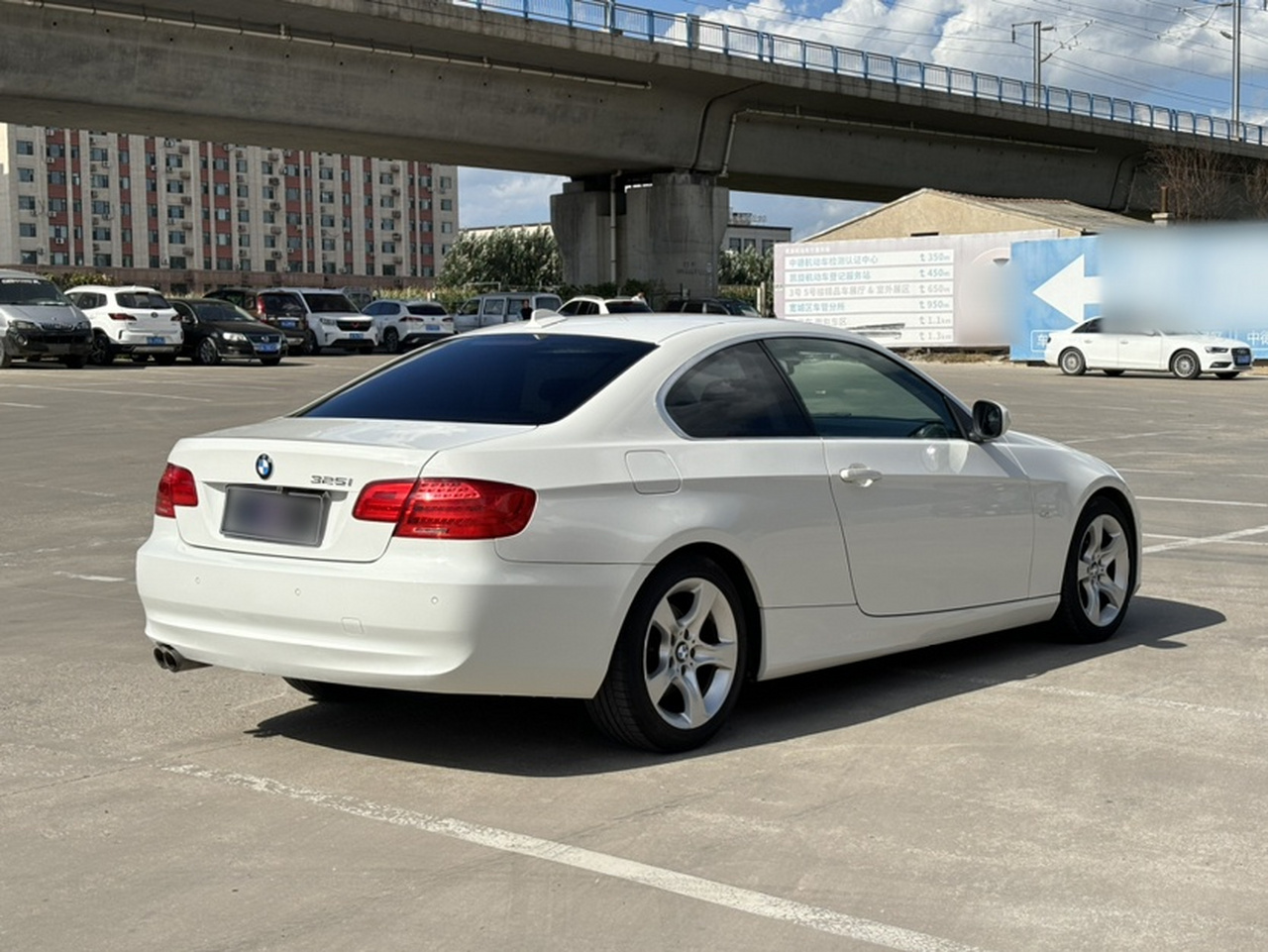 3 Series Imported 2011 325i 2-Door Coupe photo 4