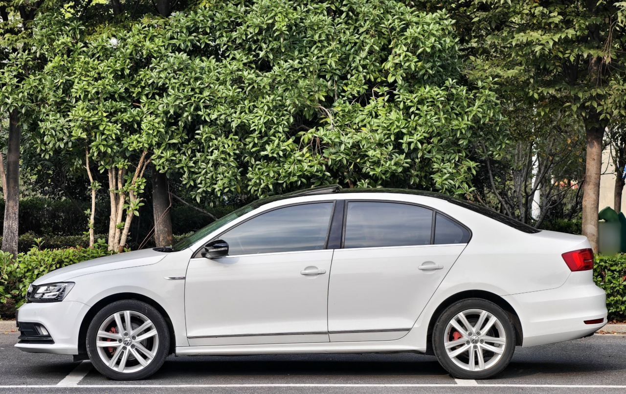 Sagitar 2018 280TSI DSG Luxury photo 3