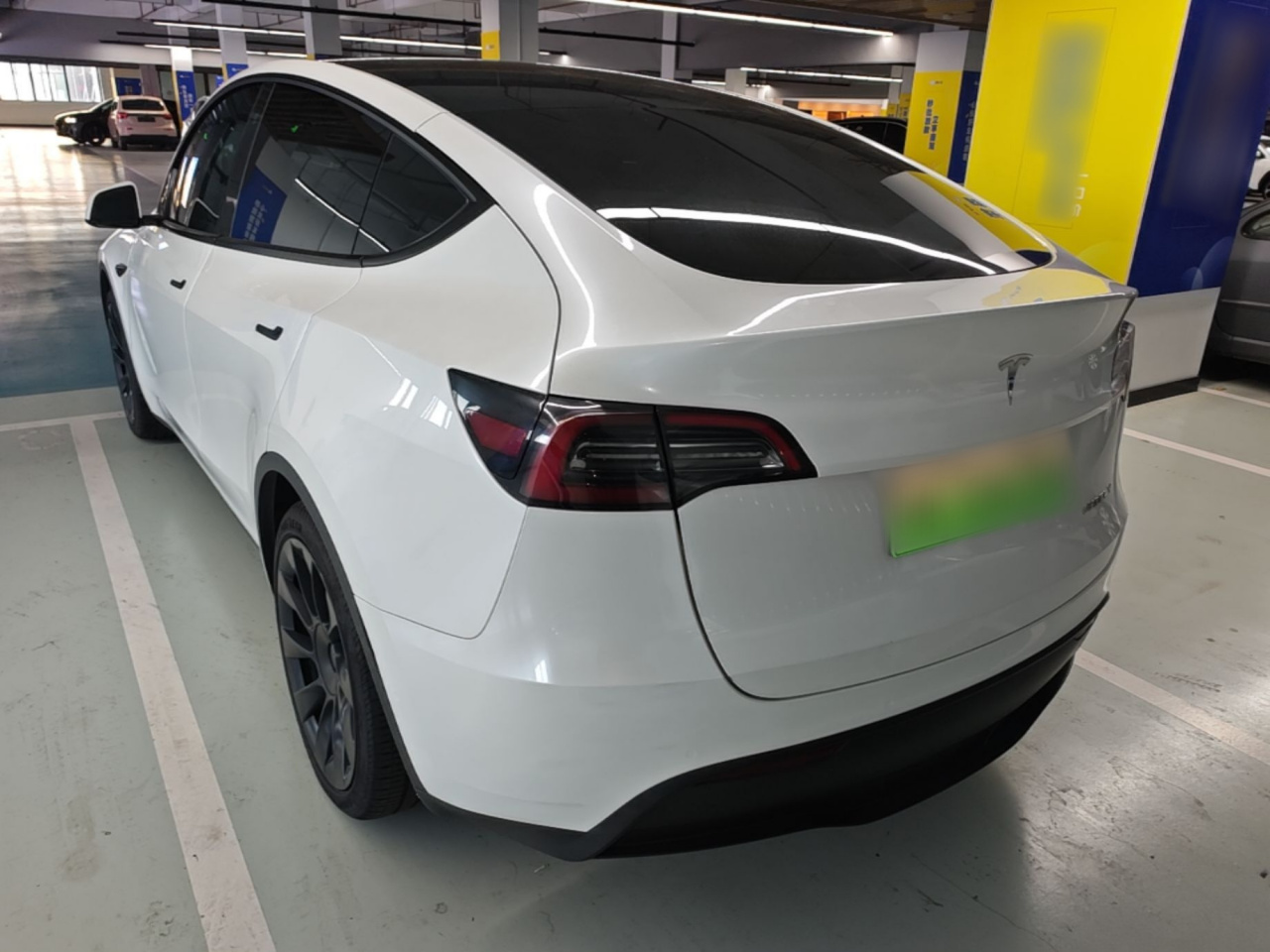 Model Y 2021 Standard Range RWD photo 4