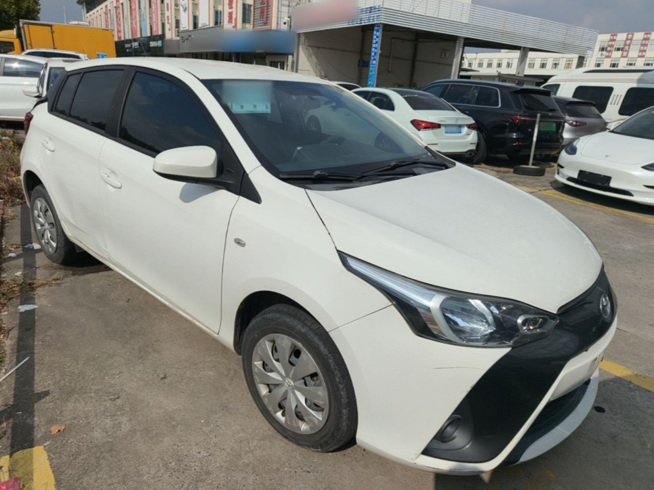 YARiS L 2021 1.5L CVT Leading photo 3