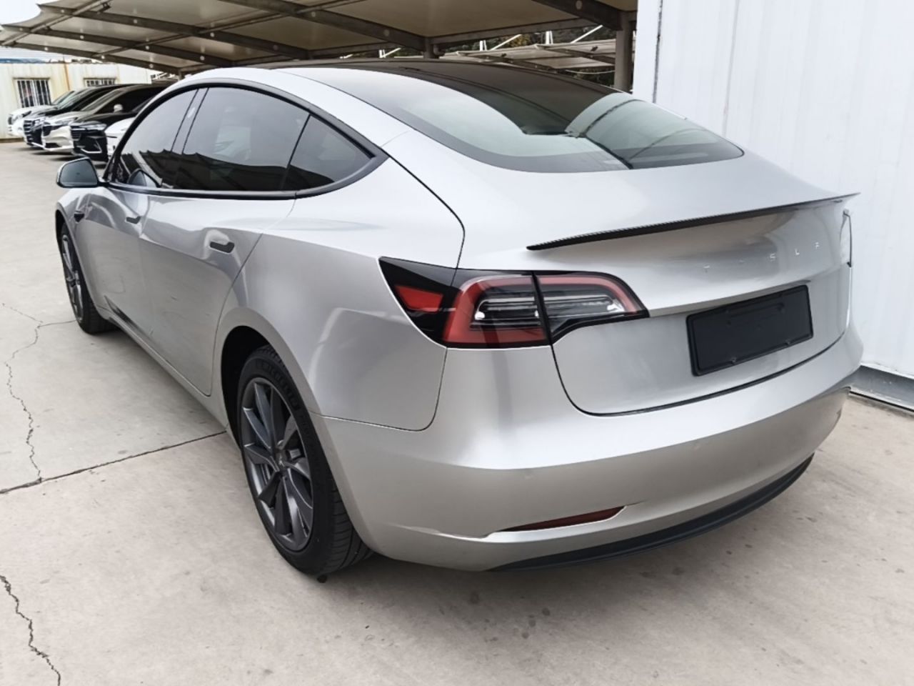 Model 3 2023 RWD photo 4