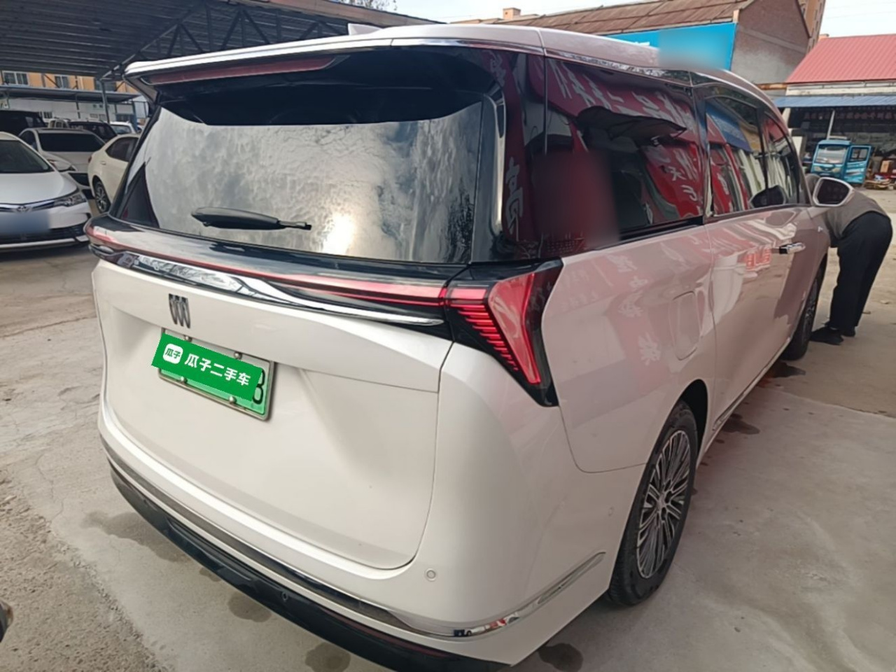 GL8 EV 2024 7-Seater photo 4