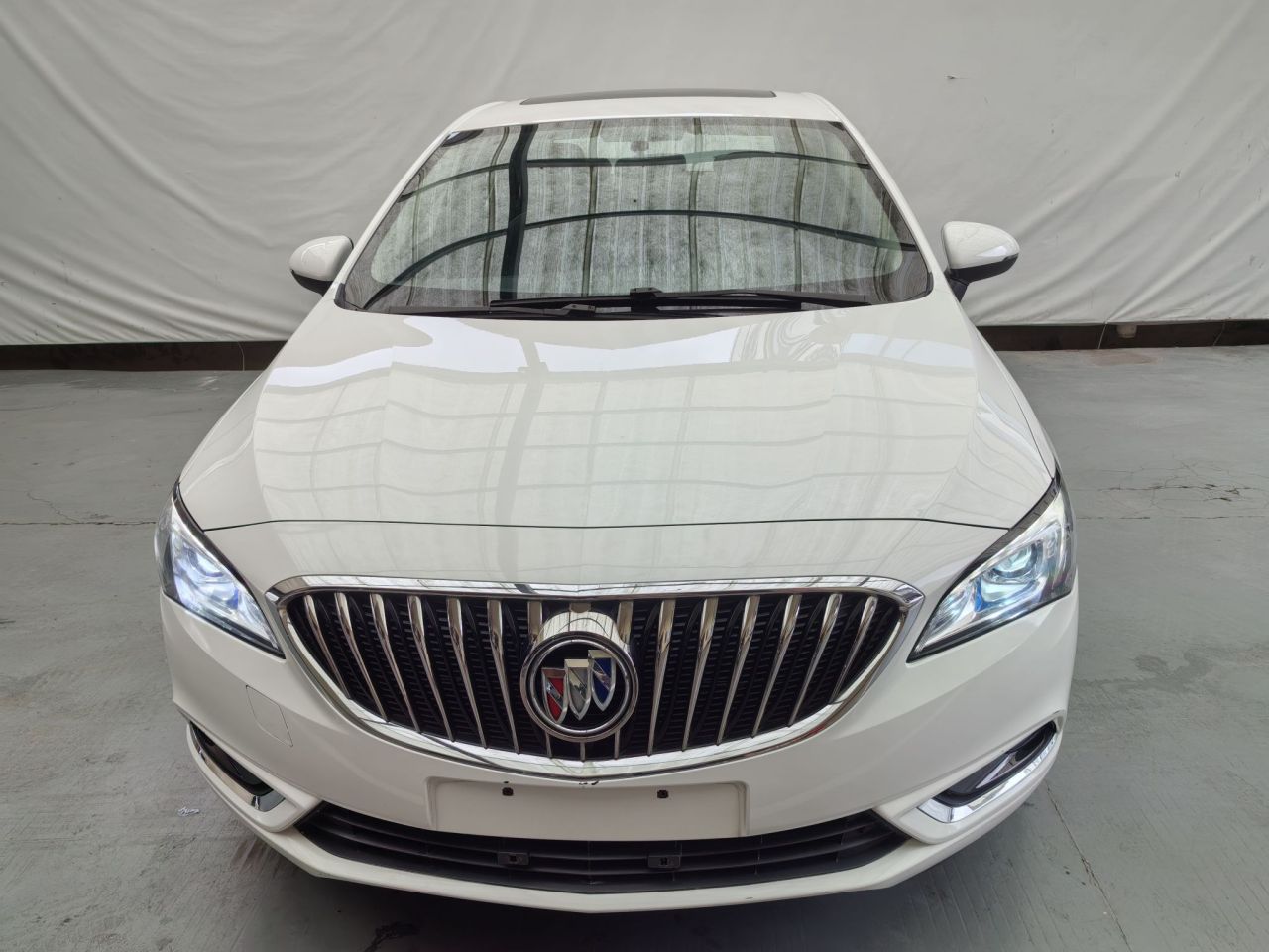 Verano 2015 Sedan 20T DCT Leading photo 4