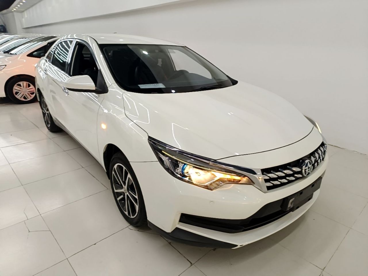 D60 2020 1.6L XE CVT photo 3