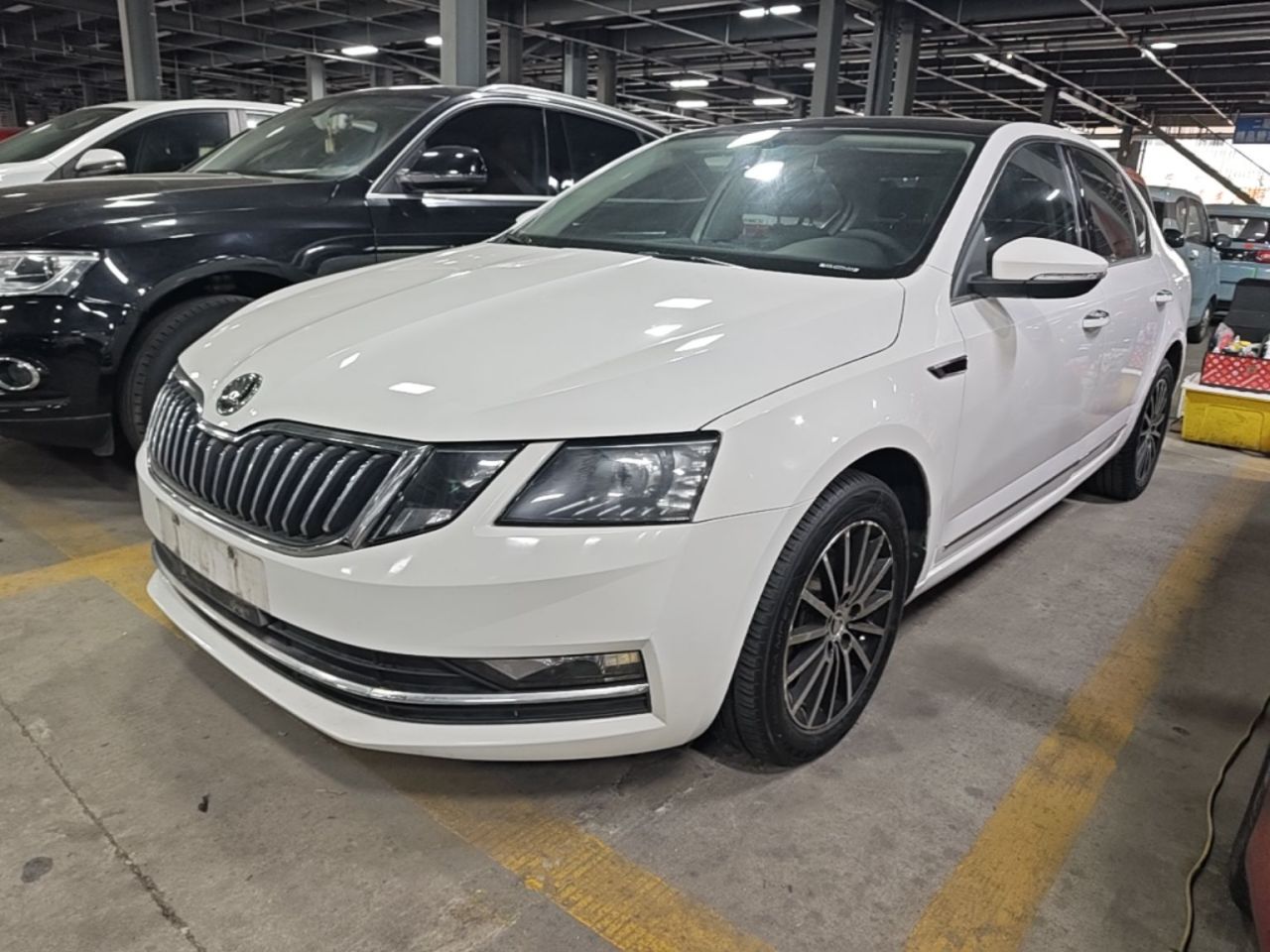 Octavia 2019 TSI230 DSG Luxury China VI