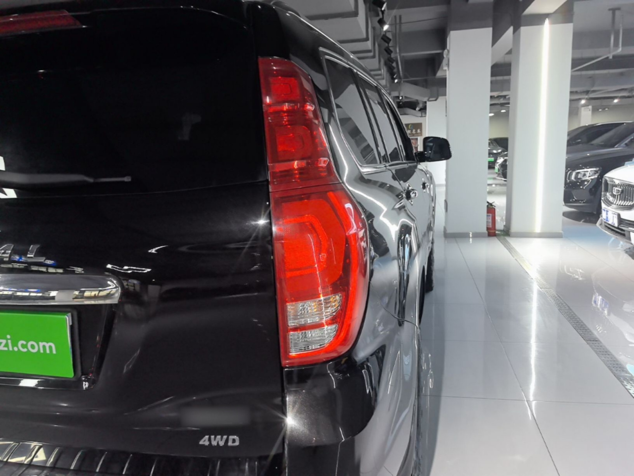 H9 2017 2.0T Petrol AWD Luxury 7-Seater photo 2