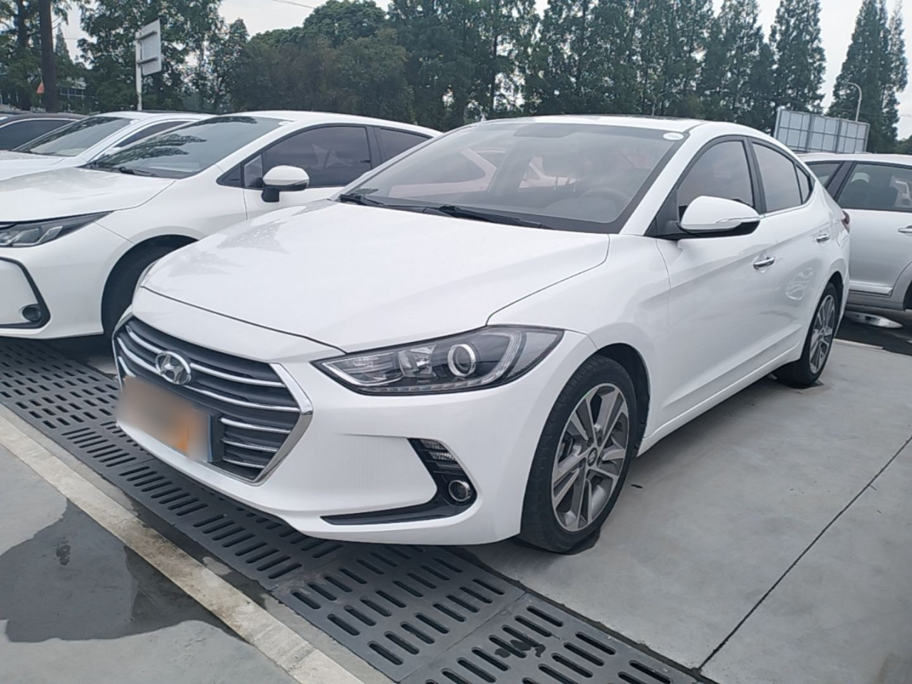 Elantra 2016 1.6L AT Smart Elite