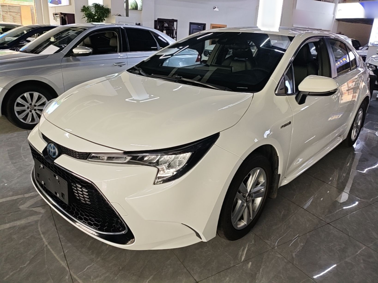 Levin 2022 Hybrid 1.8H E-CVT Luxury