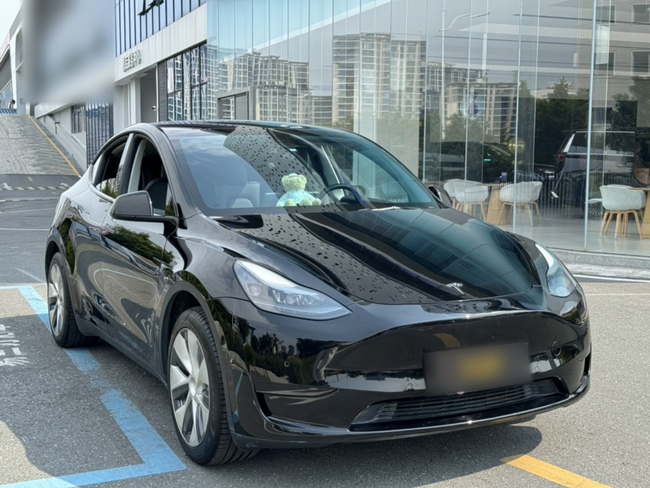 Model Y 2022 Facelift RWD photo 3