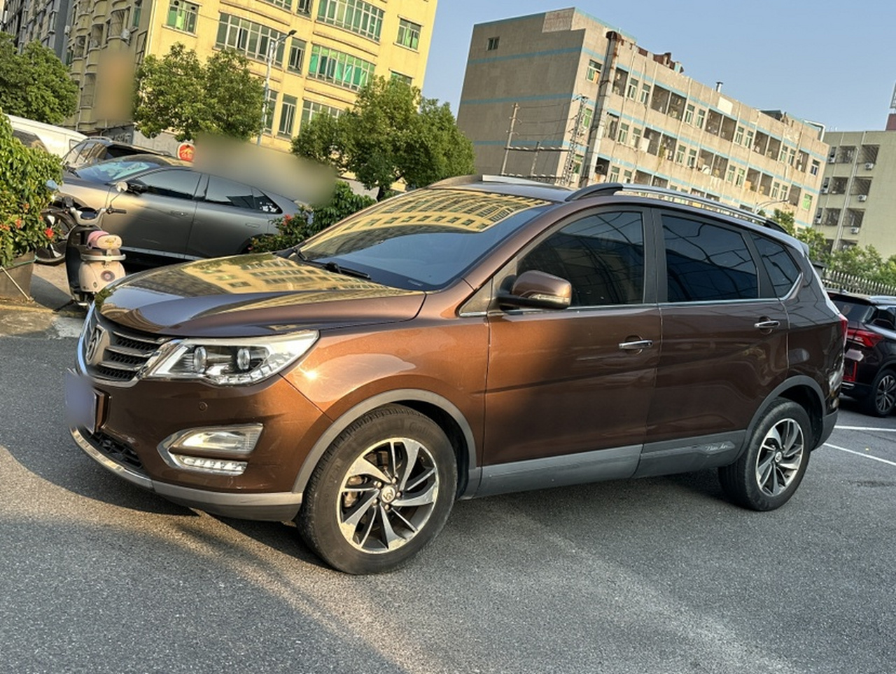 560 2016 1.8L iAMT Luxury