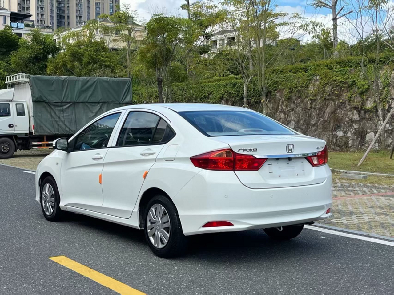 2015 1.5L CVT Comfort photo 5