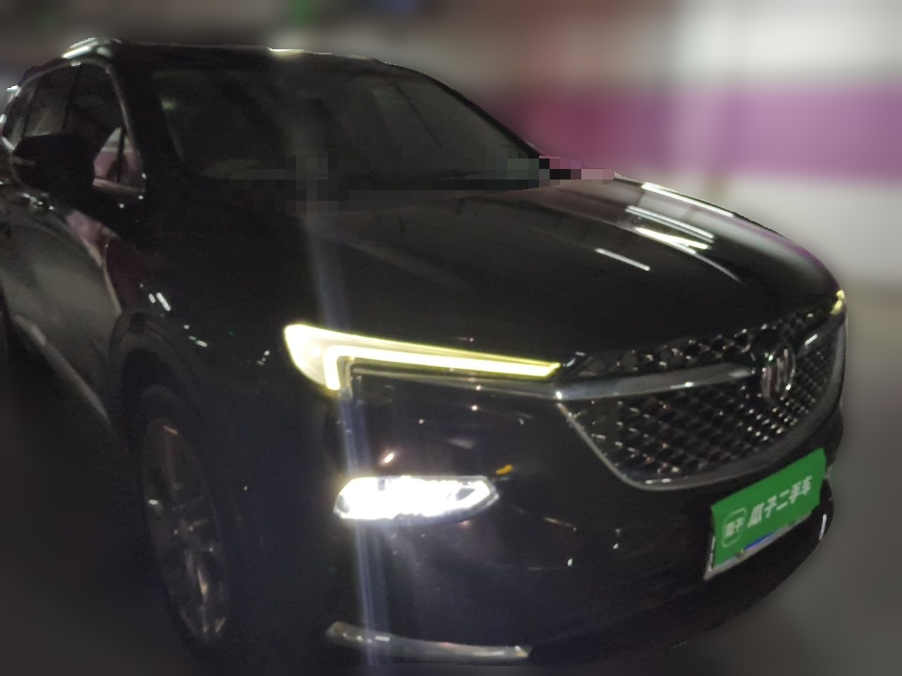 2020 28T AWD Avenir photo 3