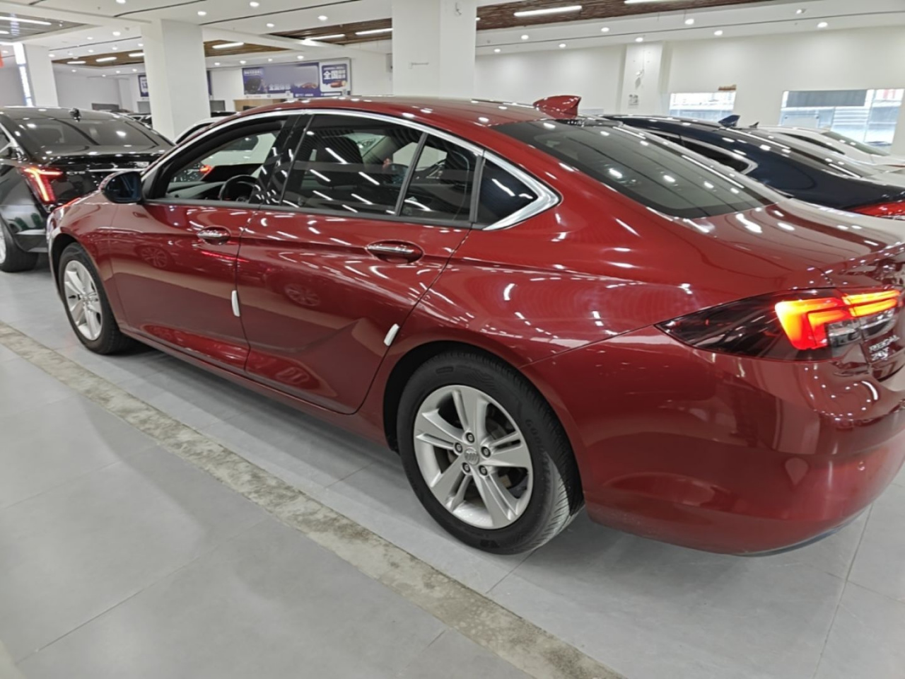 Regal 2019 20T Elite China VI photo 4