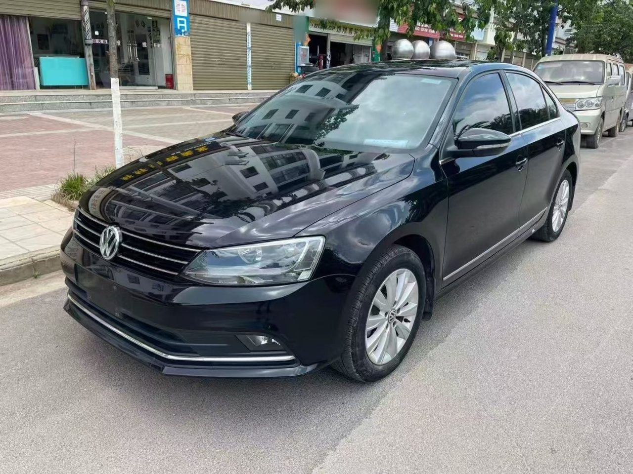 Sagitar 2015 1.6L MT Comfort
