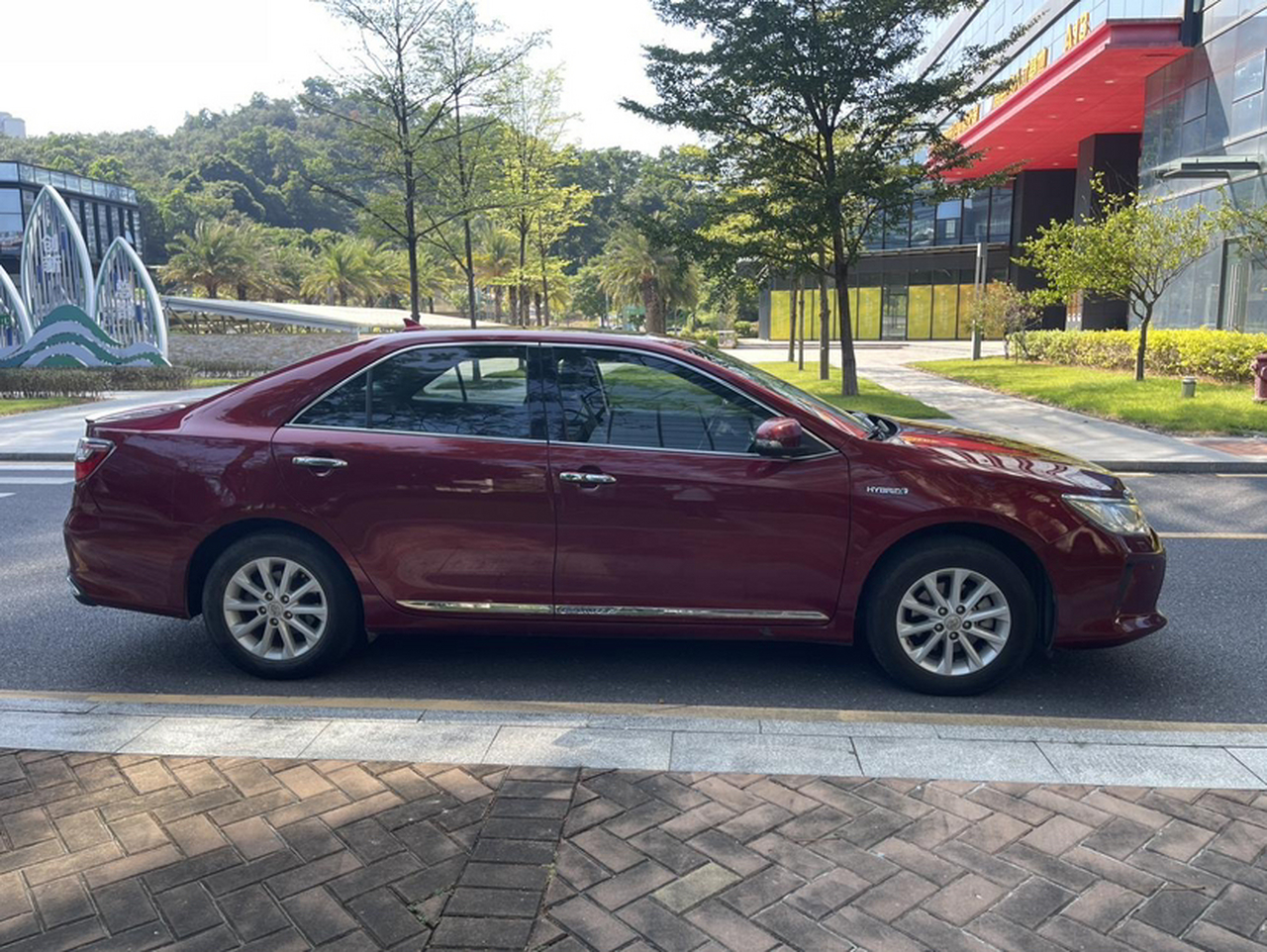 Camry 2016 Hybrid 2.5HG Luxury photo 4