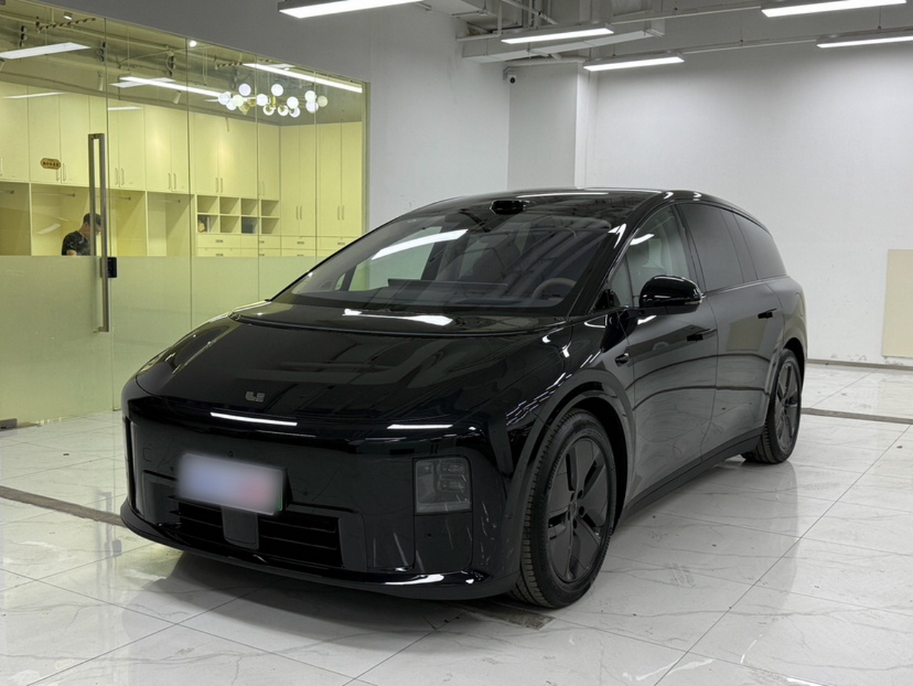 Li Auto i8 2025 Standard