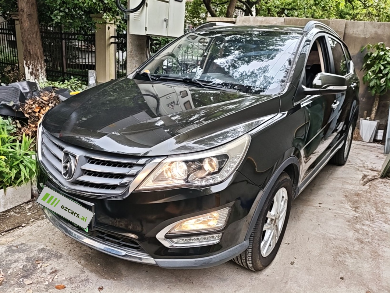 560 2015 1.8L MT Elite
