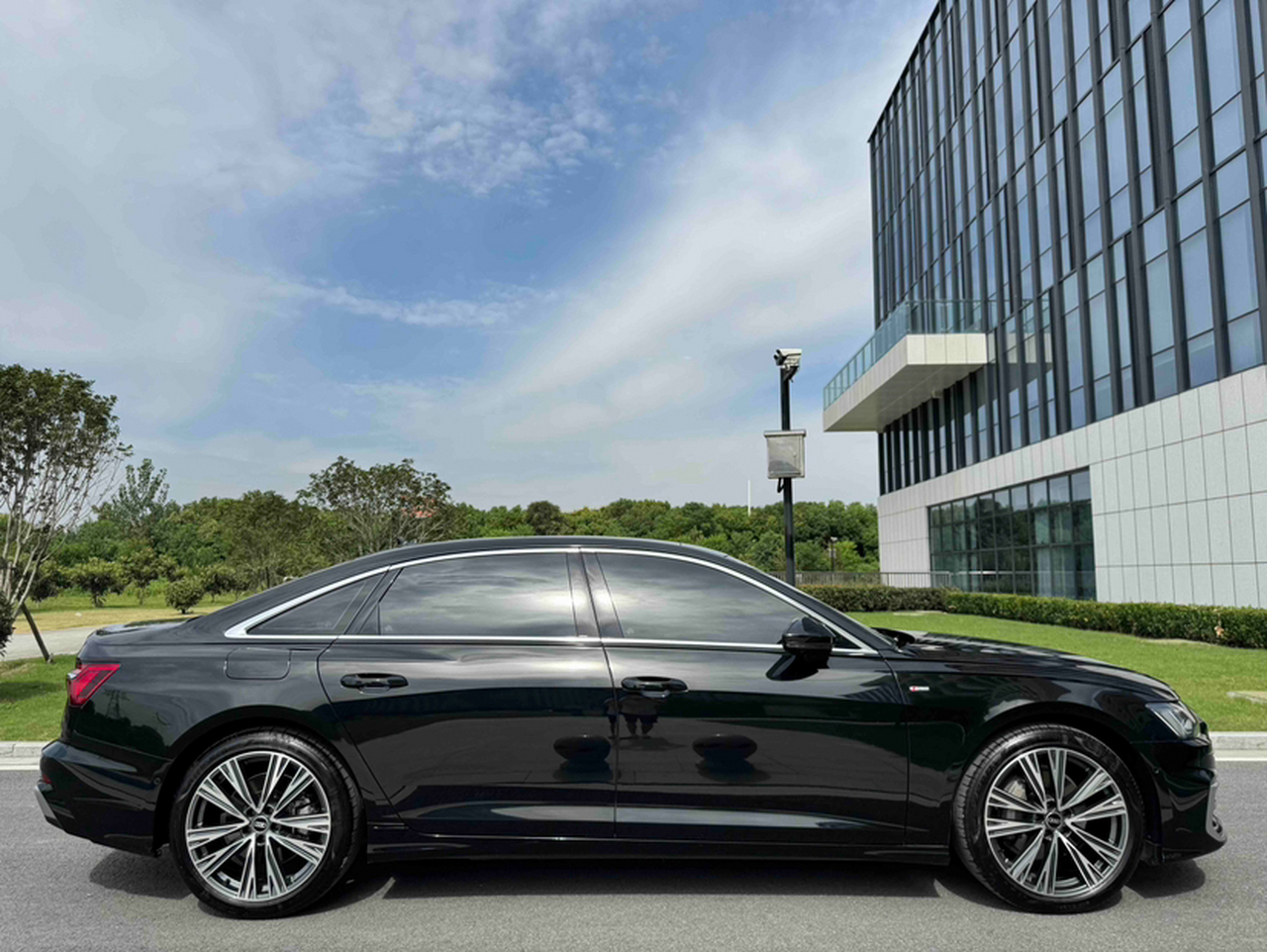 A6L 2025 Facelift 45 TFSI Dynamic photo 2