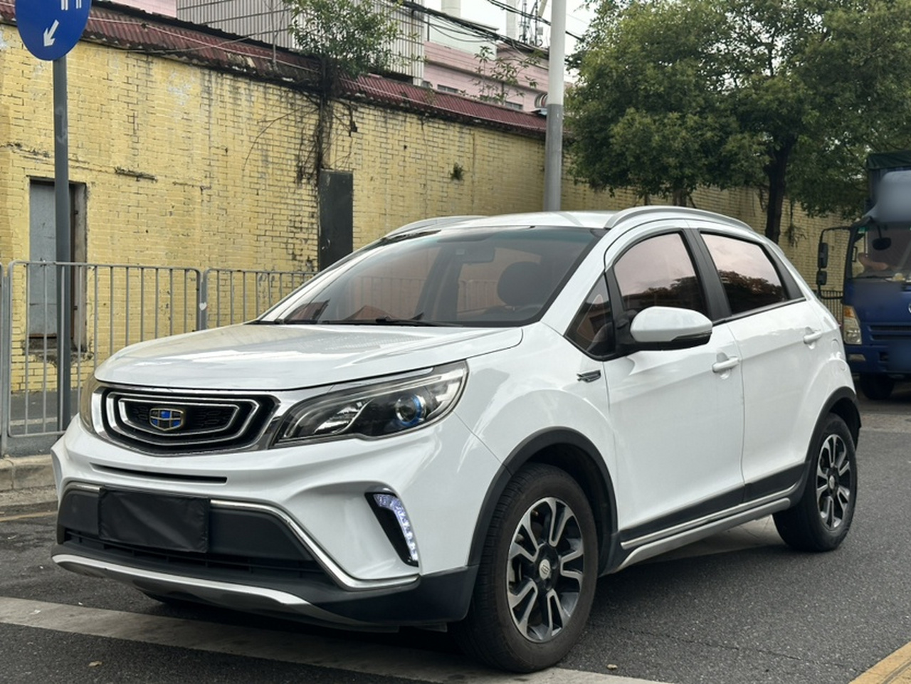 Vision X3 2017 1.5L AT Elite