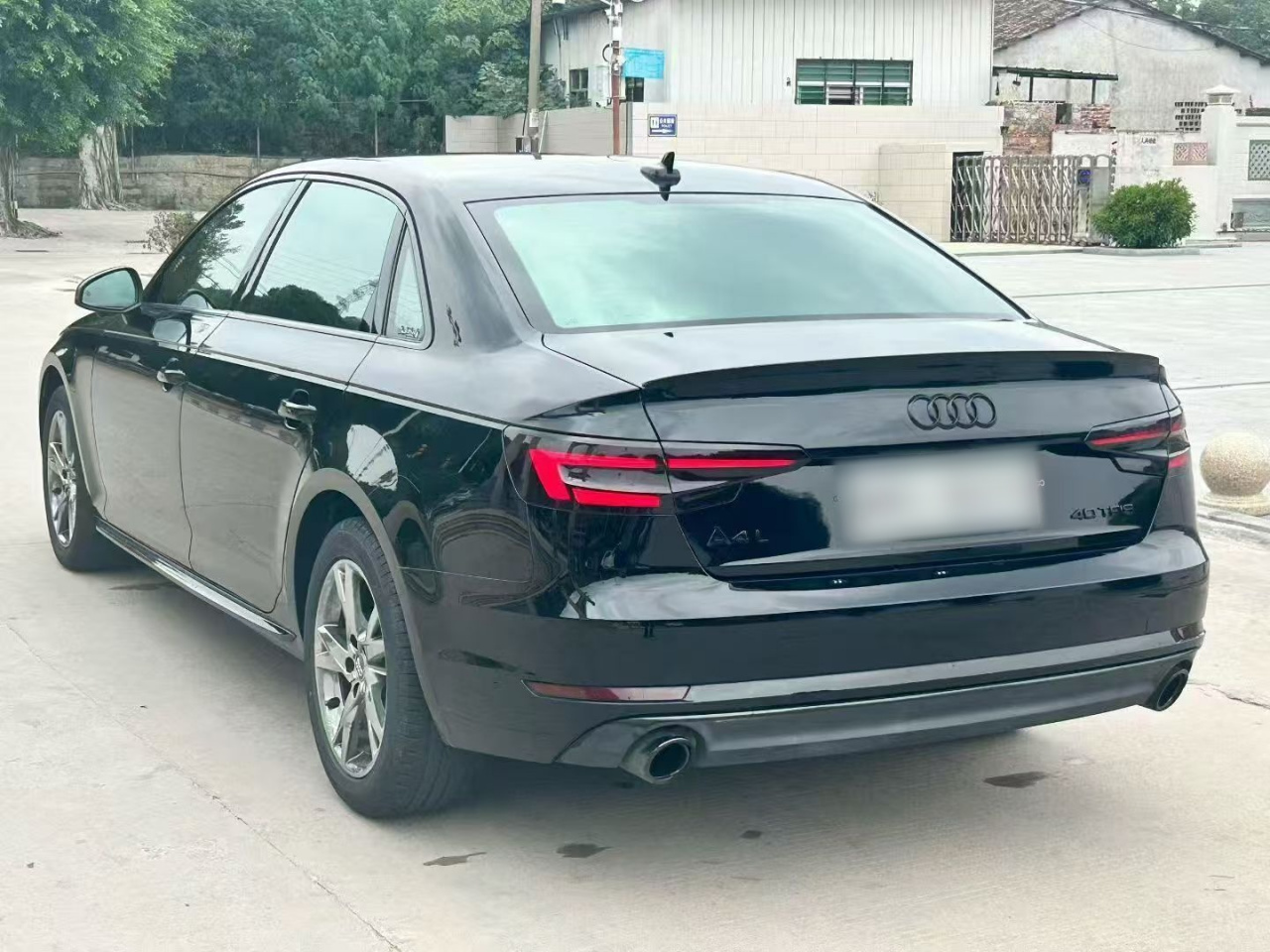 A4L 2018 30 Anniversary 40 TFSI Progressive photo 4