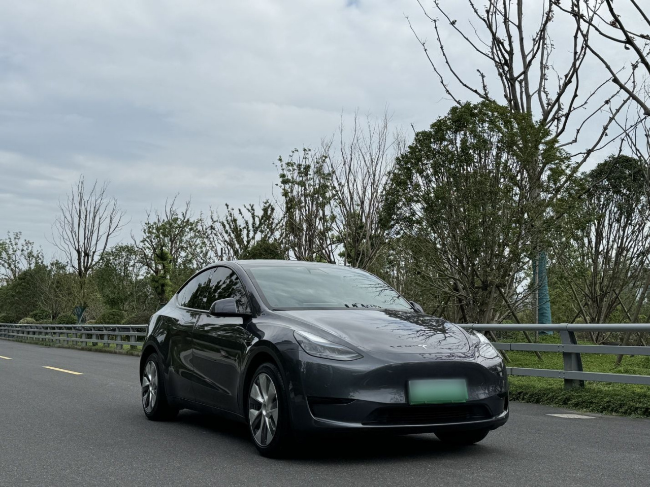 Model Y 2022 Facelift RWD photo 2